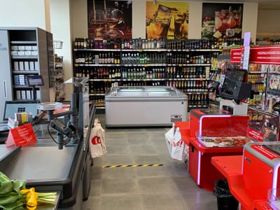 VVN-tiimi suoritti kaupan laitteiden toimitukset ja kokoonpanotyöt kauppaketjun "TOP" uudessa myymälässä Riiassa.9